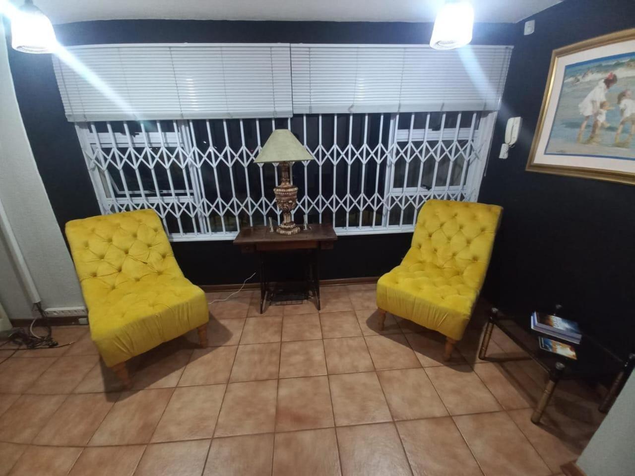 Anri Guesthouse Блумфонтейн Екстер'єр фото